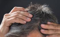 ����ͷ����׵Ļ�ϰ�� Сϰ�߾���ӵ��һͷ�ں��㷢