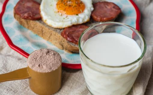 ţ���а�ɫѪҺ�ĳƺ� ţ�̺Ͷ���������