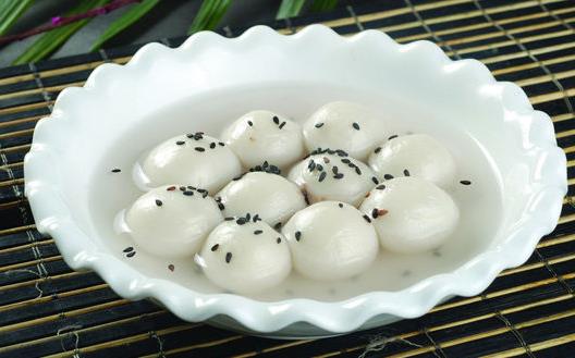 ������Ԫ���ڽ����س���Բ