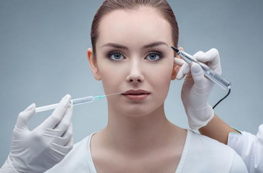 ���εķ���˭����