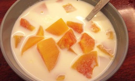 Ů�Ծ��ڳ�����ʳ��ɷ���